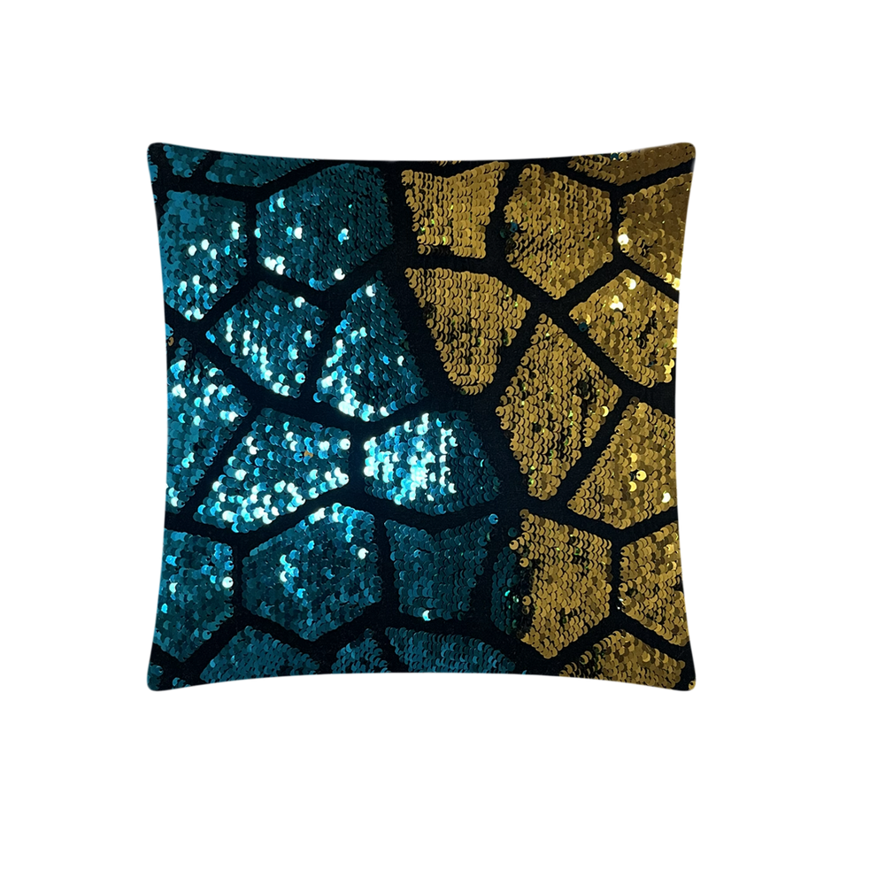 CH31/ Glimmering Divide Cushion